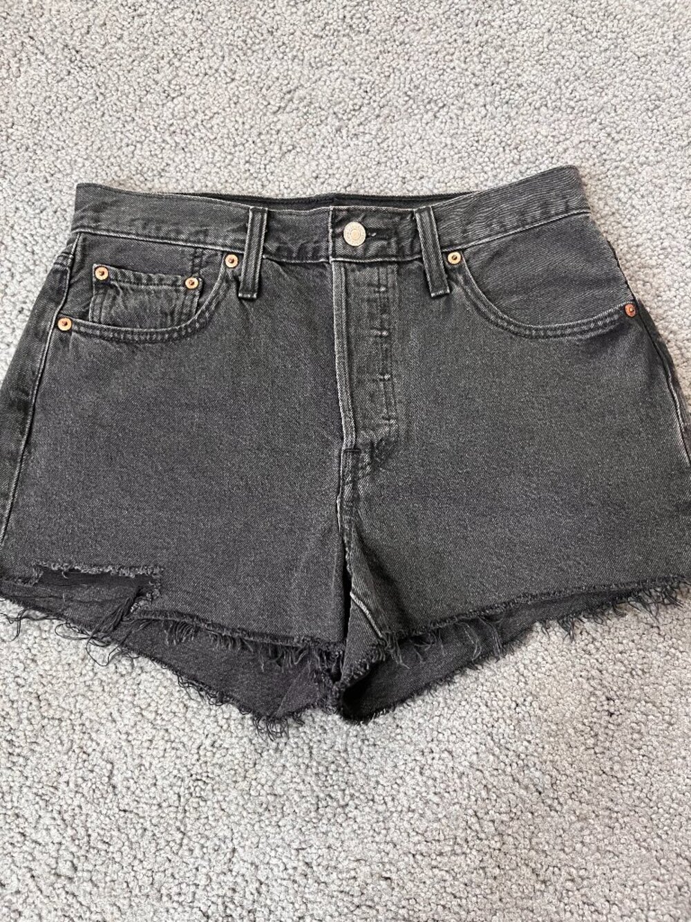LEVI'S 501 BUTTON FLY WASHED BLACK CUT OFF DENIM SHORTS JORTS - EUC - W28